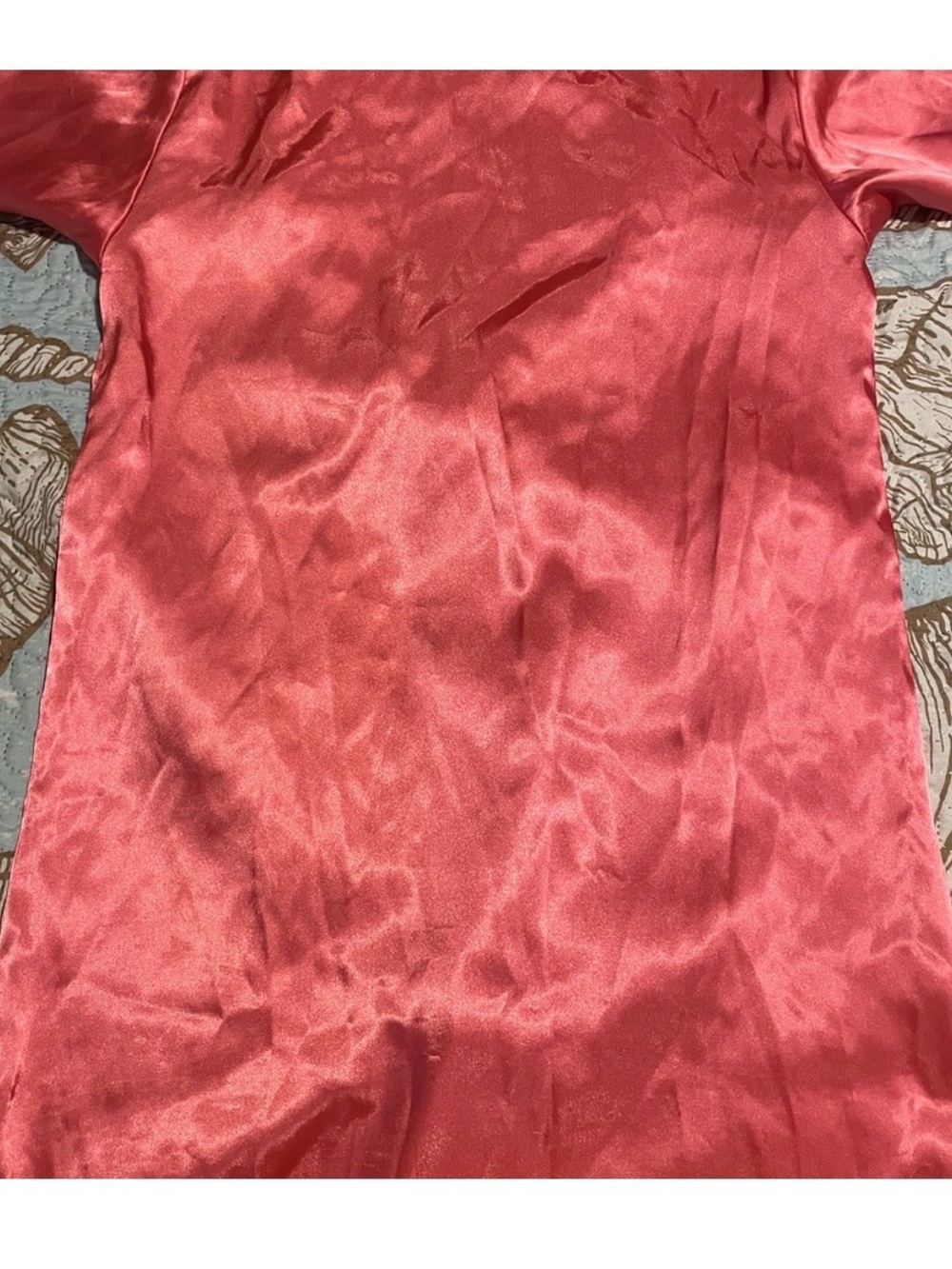 Vintage 90's Secret Treasures
Satin Sleep shirt in Vibrant coral color - Picture 6 of 10